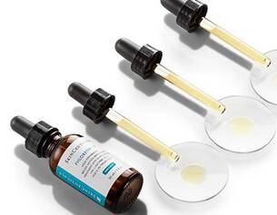 serums-a-la-vitamine-c-comment-le-choisir-et-quand-l-utiliser