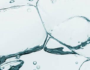 Un humectant naturel avec des proprietes de fixation de l‛eau, il aide a hydrater et a adoucir la peau.