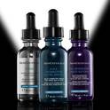 Trois serums SkinCeuticals, eclaires par l'arriere