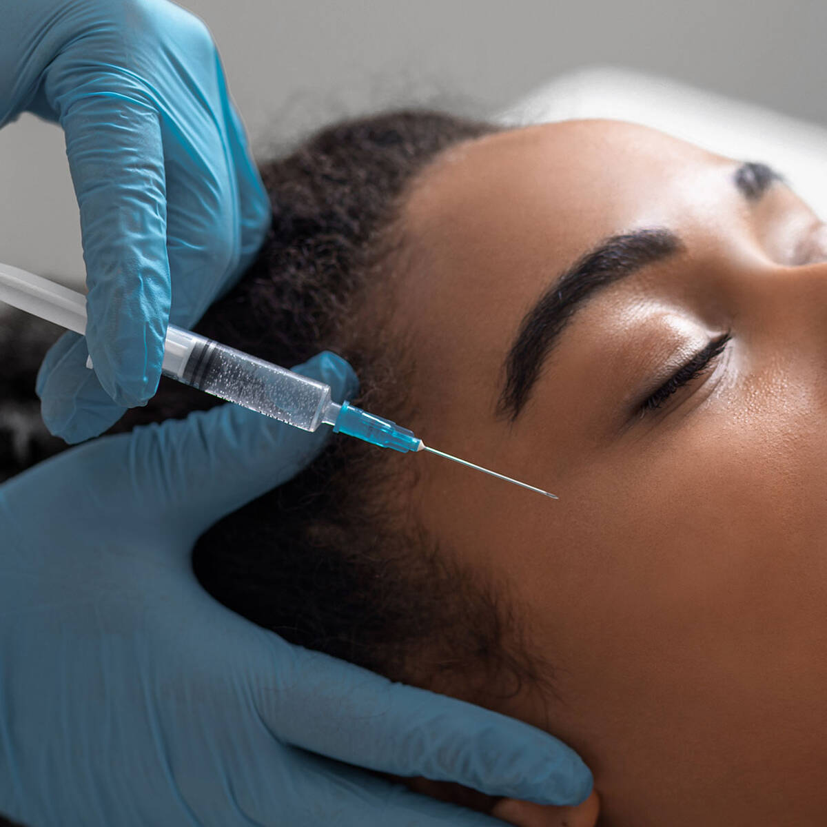Injections de neurotoxines pour lisser la peau et limiter les signes visibles de l’age